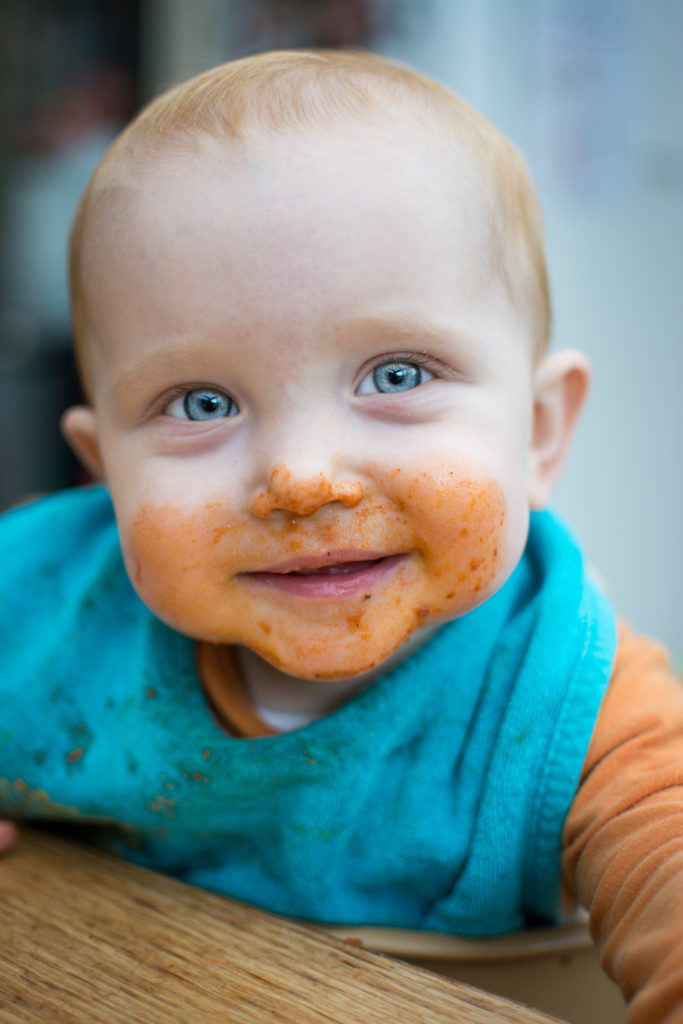 Kinderfotografie, spontaan portret van Amber als spagetimonster