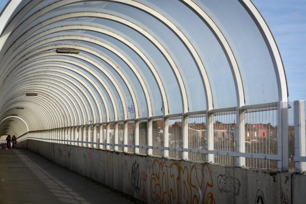 Persoonlijk, visueel ritme van de fietsbrug, perspectief